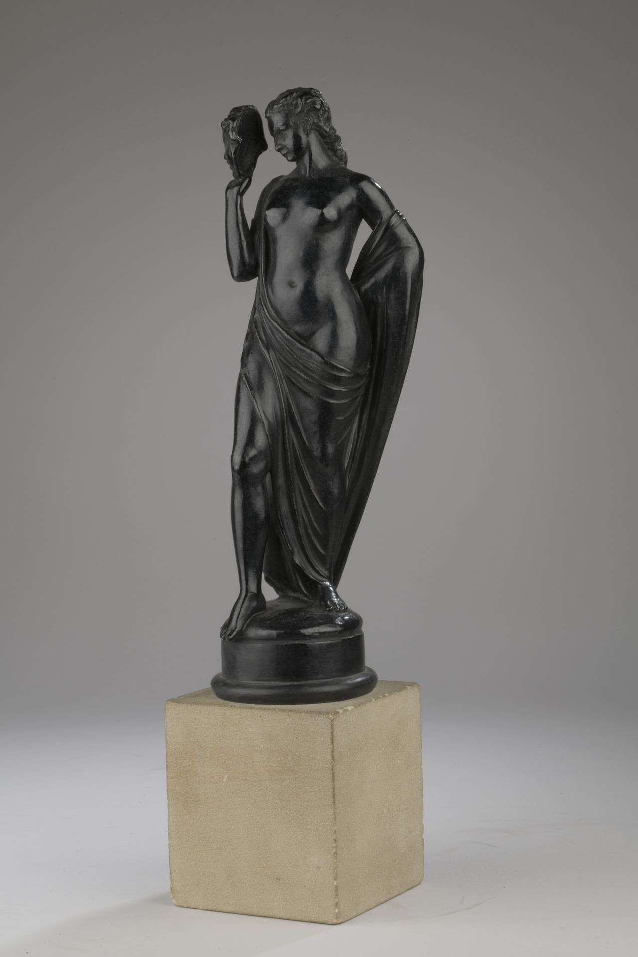 Null Pierre-Marie Poisson (1876-1953) 
Die Komödie
Bronze mit schwarzer Patina
S&hellip;