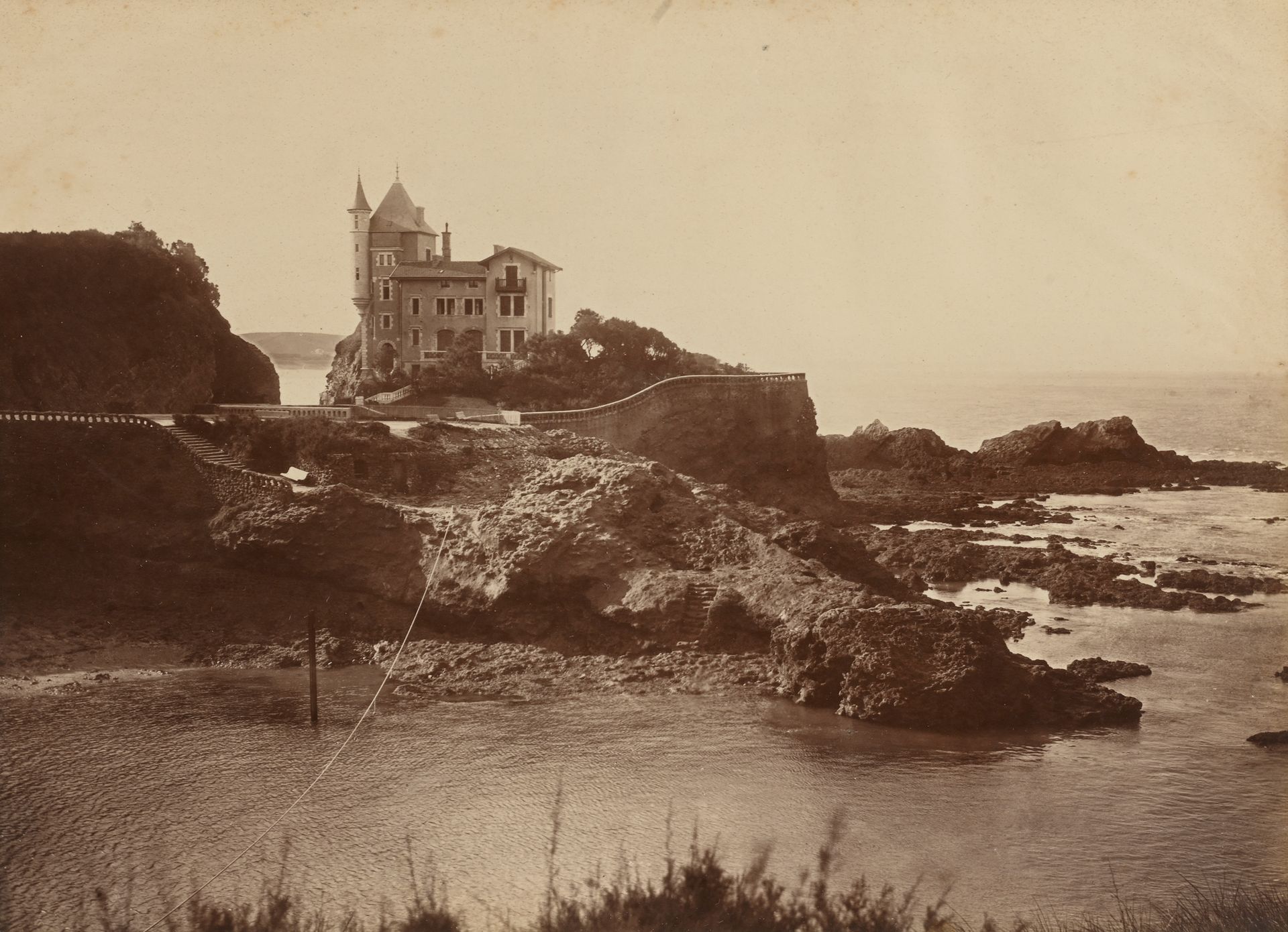 Null Anonyme, France vers 1890
Biarritz, la villa Belza et La plage et le rocher&hellip;