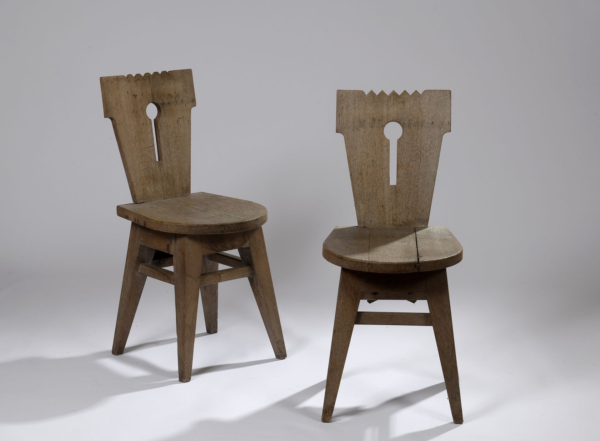 Null NEO-RUSTIKALE Geistesarbeit aus den 1950er Jahren.
Paar Stühle aus Naturhol&hellip;