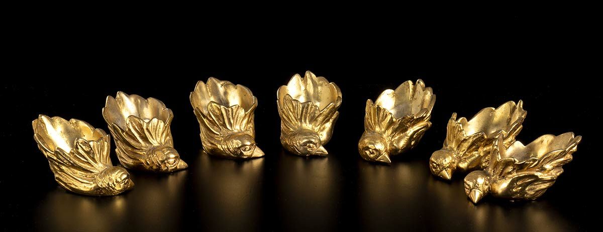 Null GABRIELLA CRESPI (ATTR.)

"Golden Drops "系列的六个茶具配件，1974年
采用失蜡技术的镀金青铜，5,5 x &hellip;