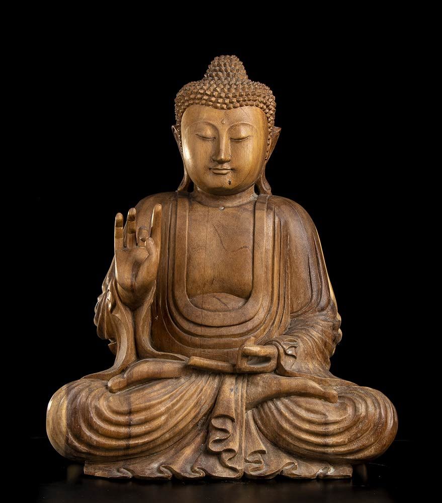 Null A WOOD SEATED BUDDHA
Cina (?), XX secolo

53 cm di altezza