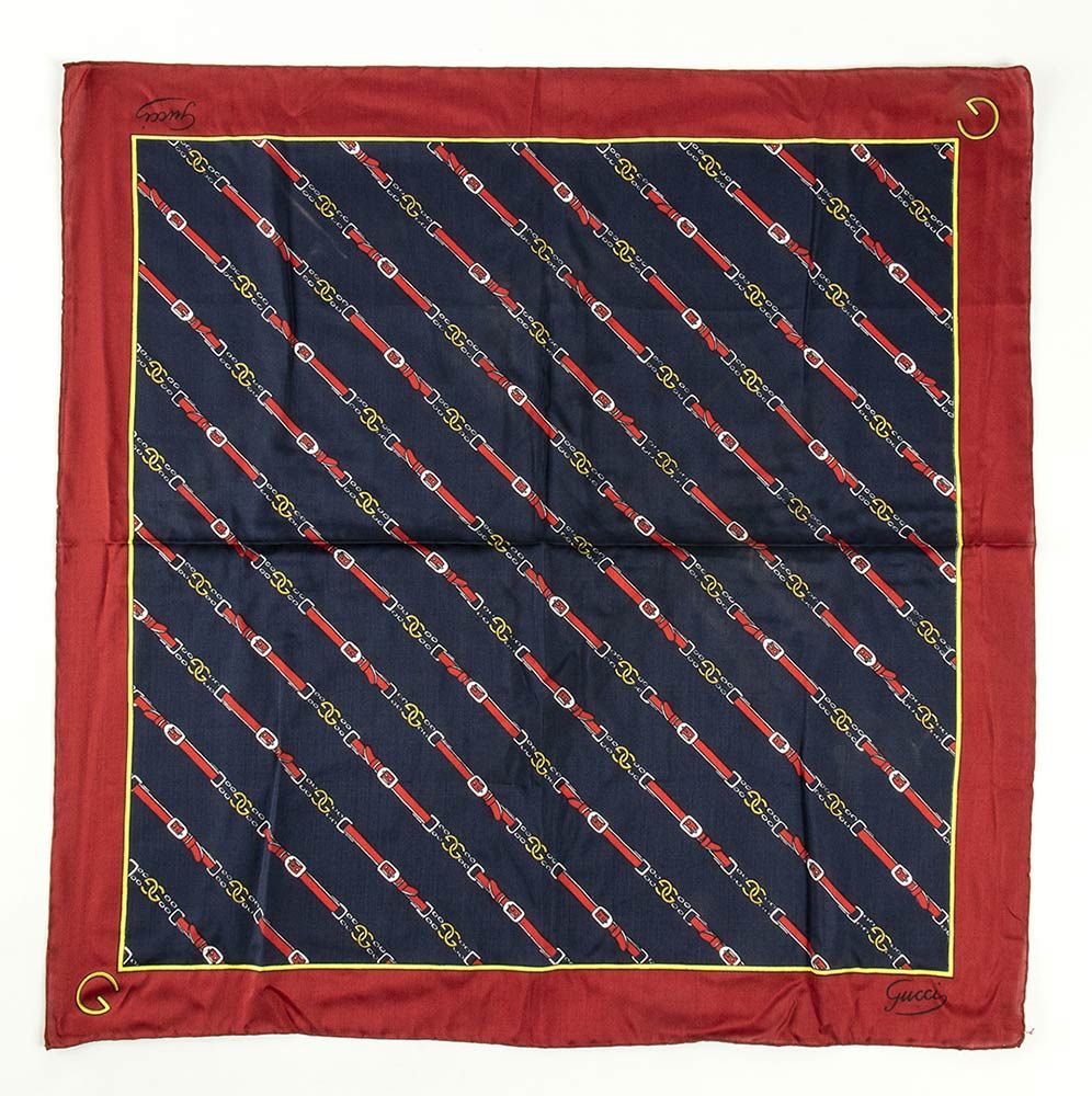 Null GUCCI

HANDKERCHIEF

80s



Handkerchief



General conditions grading B