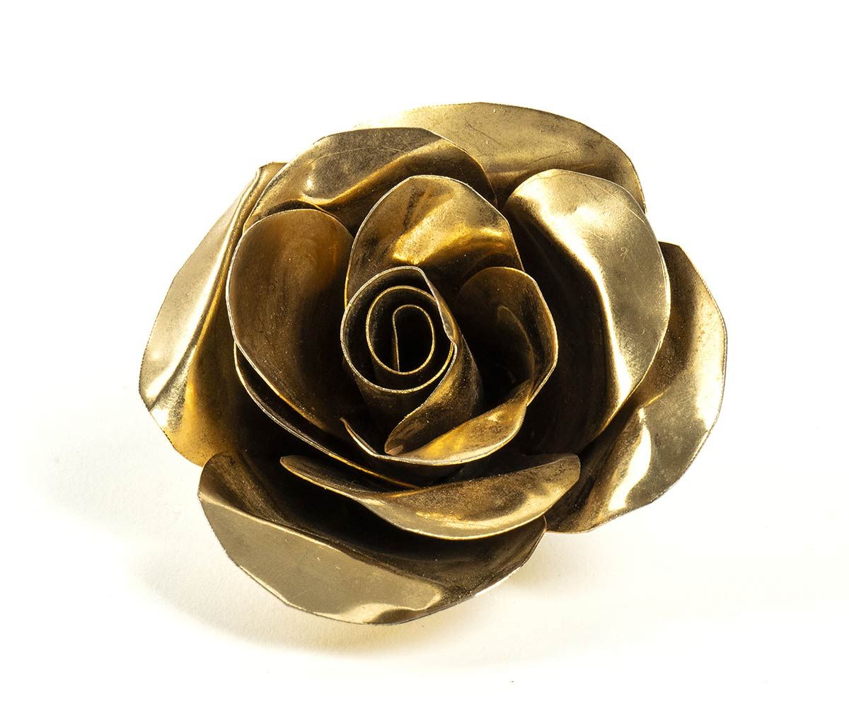 Null SHARRA PAGANO

GILDED METAL BROOCH

80s



Rose shape gilded metal brooch

&hellip;