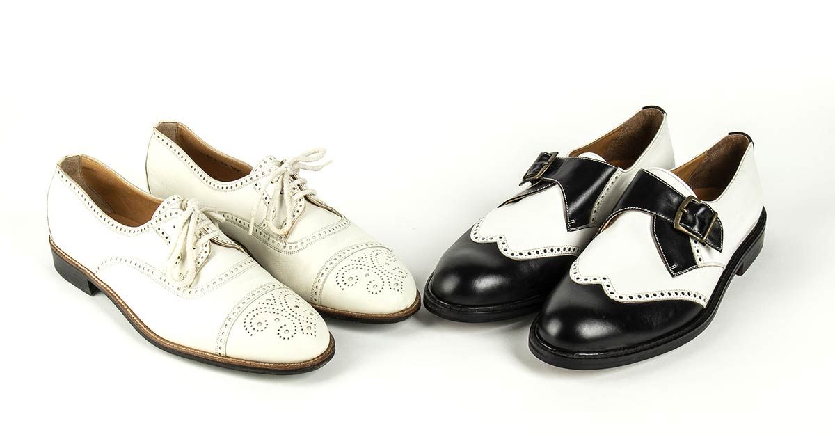 Null ENRICO COVERI

2双皮鞋

80s



一批2双男士皮鞋（尺寸44;45）。 



一般情况下评级为A/B