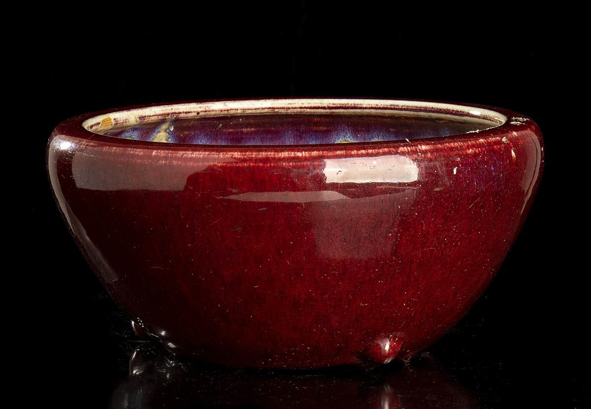 A 'SANG DE BOEUF' GLAZED CERAMIC BASIN 一件 "Sang de Boeuf "釉面陶瓷盆

中国，20世纪

12,5 x&hellip;
