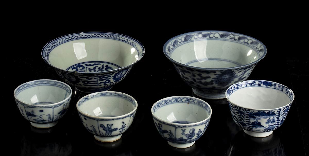 SIX 'BLUE AND WHITE' PORCELAIN BOWLS SEI CIOTOLE DI PORCELLANA BLU E BIANCA

Cin&hellip;