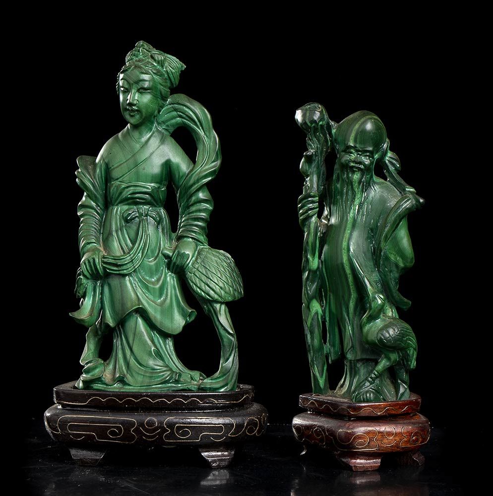 TWO MALACHITE FIGURES ZWEI MALACHIT-FIGUREN 

China, 20. Jahrhundert

14,5 cm je&hellip;