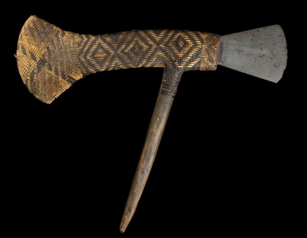 LARGE OCEAN AX Elaborate commemorative ax from Papua New Guinea. Second half of &hellip;