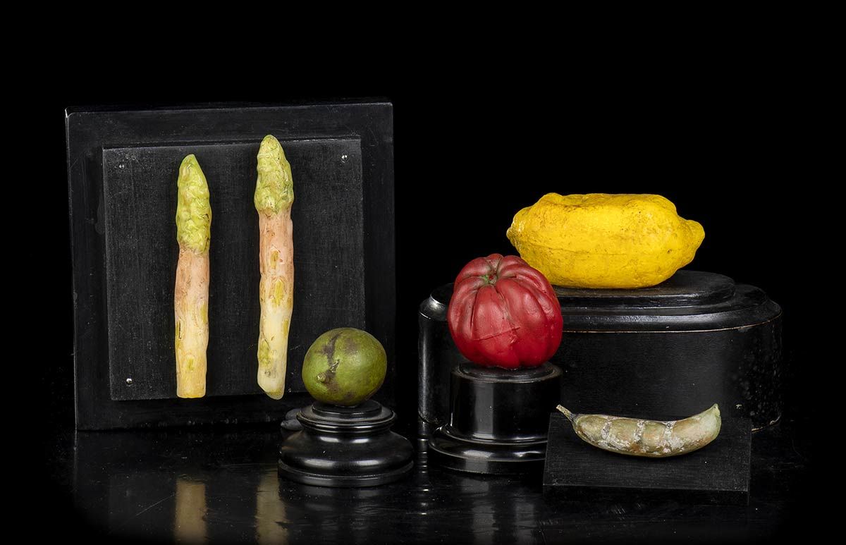 FIVE WAX VEGETABLES ON BASE Three oriental-style container boxes, probably made &hellip;