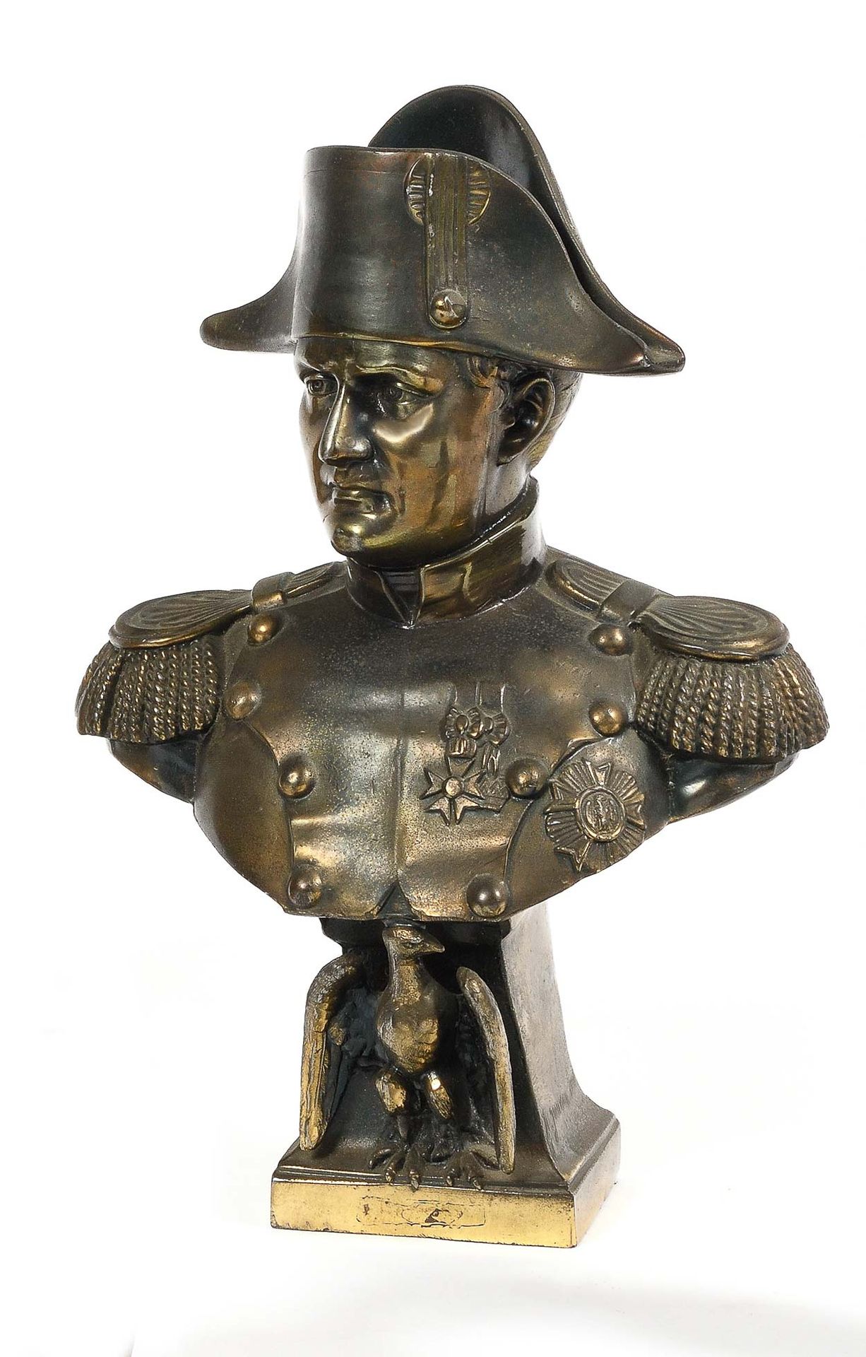 Null RAFFONY，后

"拿破仑一世皇帝，穿着制服的半身像，戴着他的装饰品

带有深色古铜色的证明

在一个标有 "Raffony "的底座上

20世&hellip;