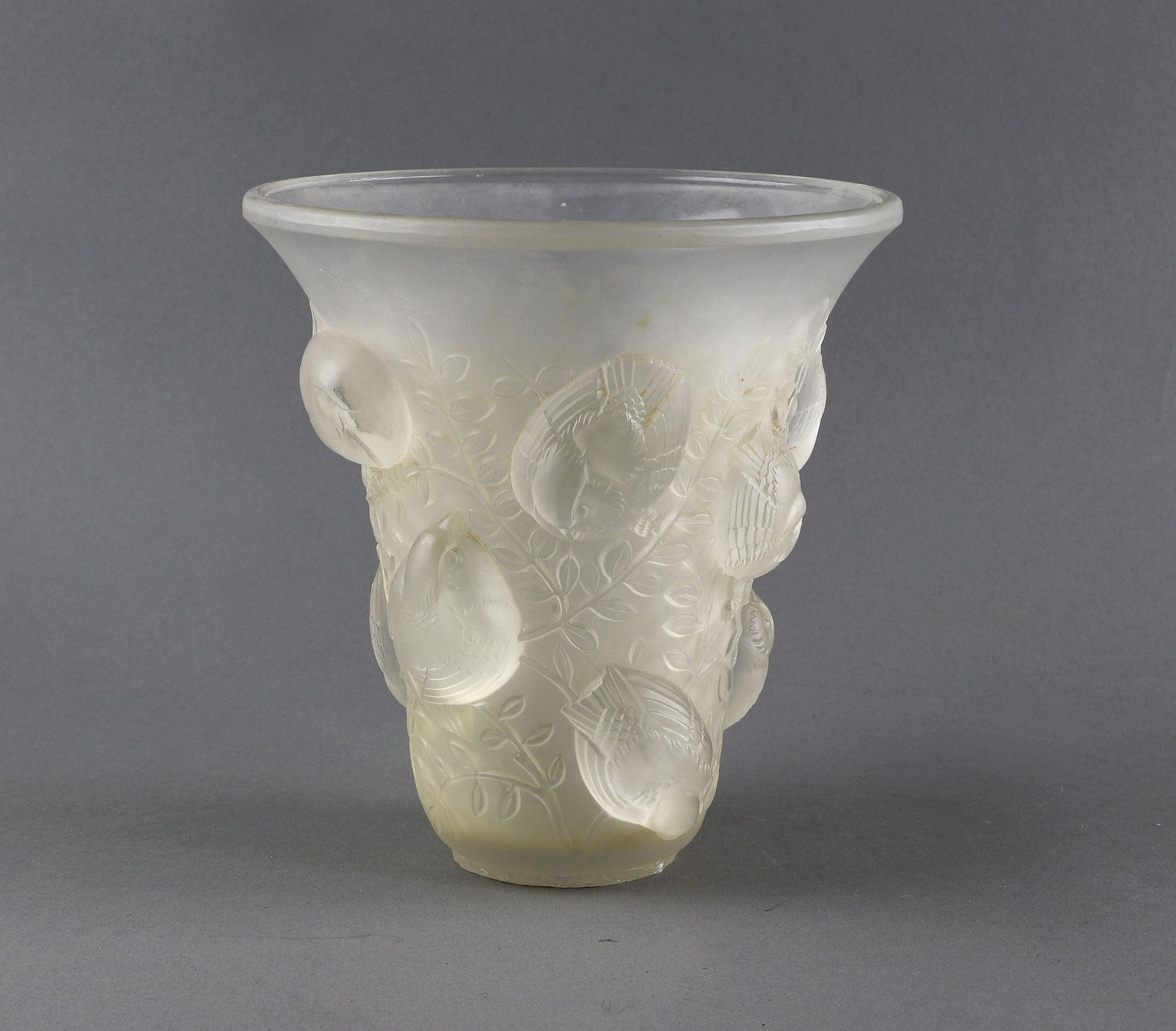 Null R. LALIQUE France - "Saint-François" Vase - Model created in 1930 - Opalesc&hellip;