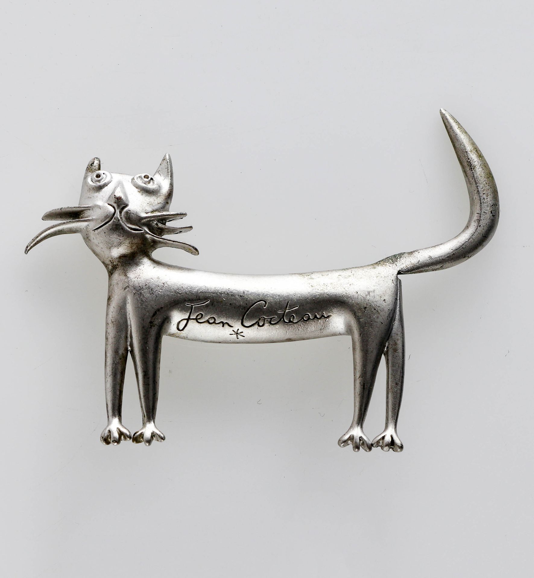 Null Jean COCTEAU D'après - Le chat, 1997 - Silver plated metal brooch - Engrave&hellip;