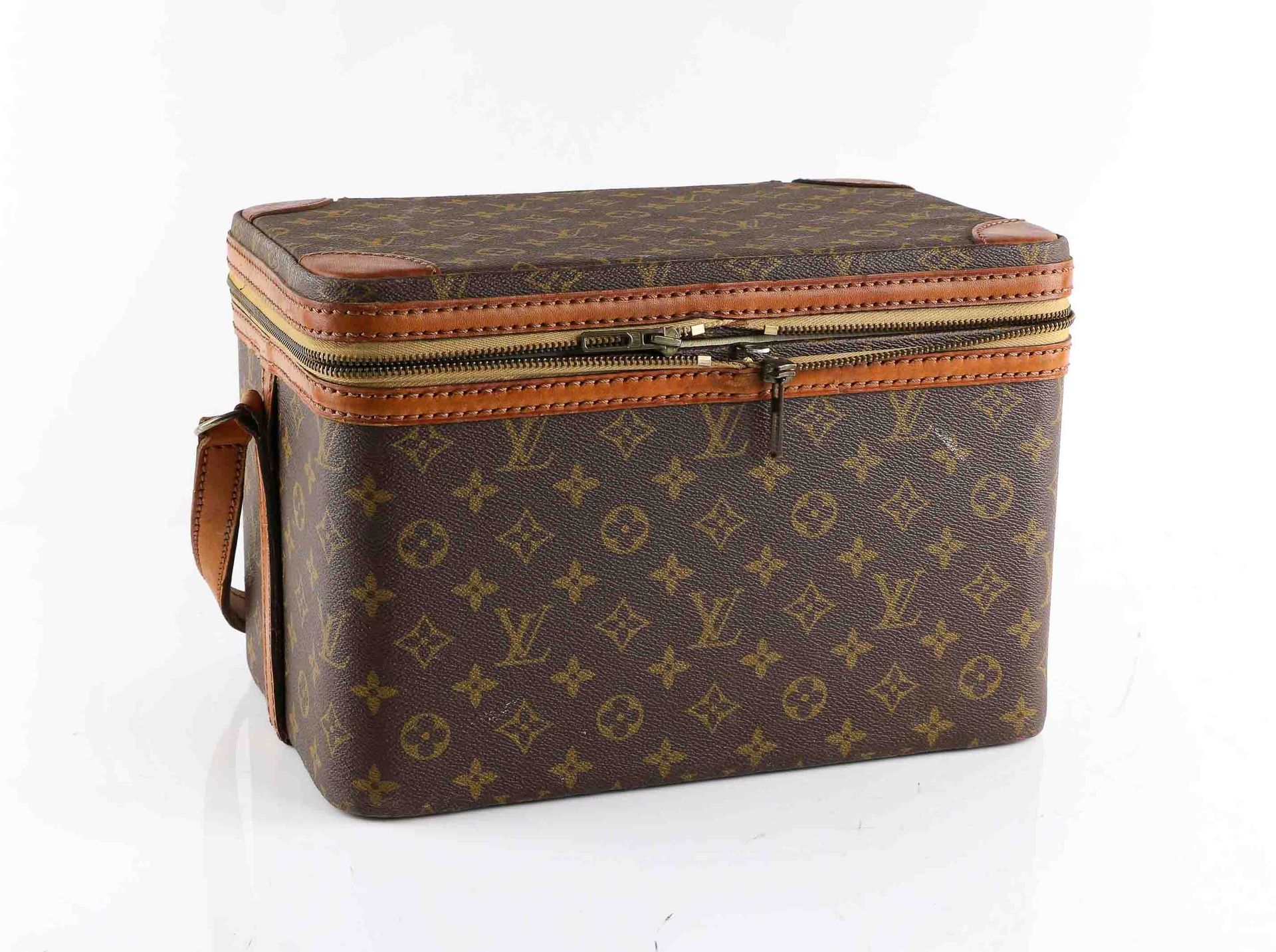 Null Louis VUITTON - Vanity en toile monogrammée et cuir naturel - Anse en cuir &hellip;