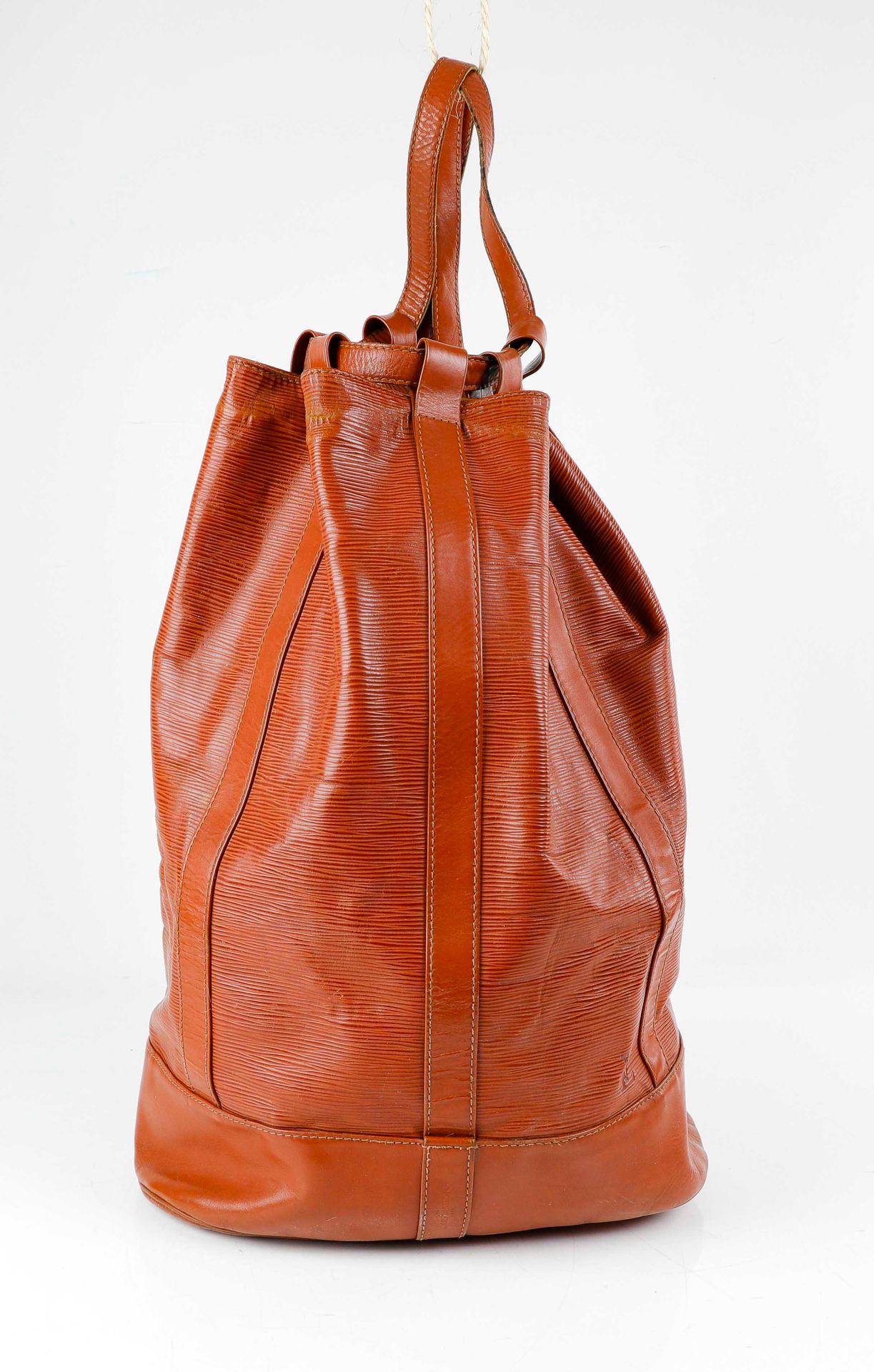 Null Louis VUITTON.光滑的皮革和松鼠人字纹 "Randonnée "包 - 麂皮内部有带拉链的贴袋。高：45厘米
