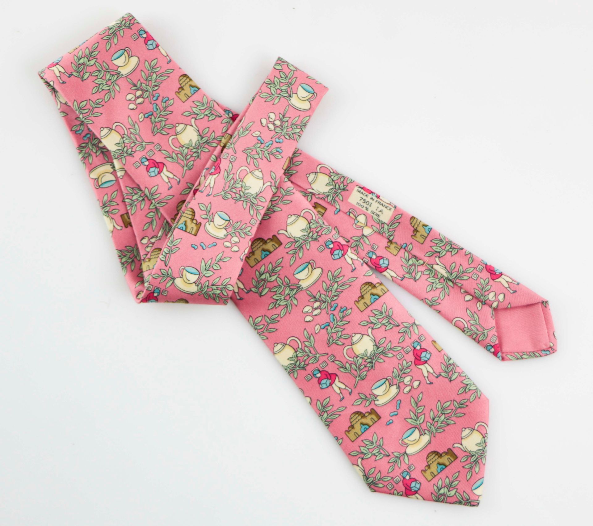 Null HERMES. Multicolored silk tie with teapot decoration