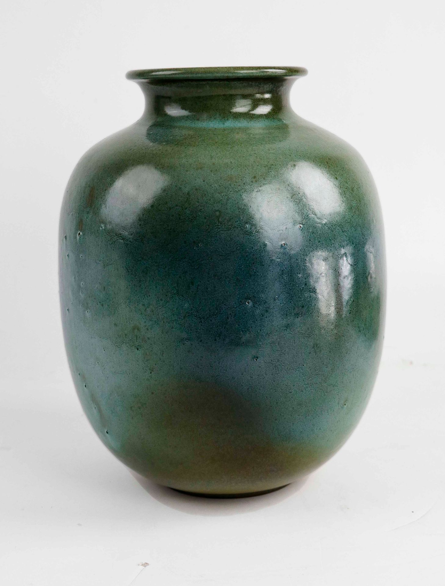 Artiste Francis MILICI (生于1952年) 花瓶 - 2001年 卵形花瓶 来自Vallauris的搪瓷红土 氧化物装饰 签名和日期如下 &hellip;