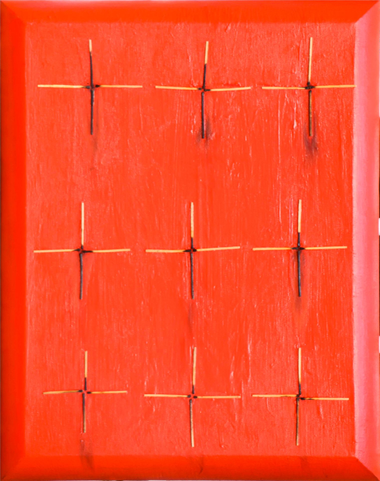 Artiste Bernard AUBERTIN (1934-2015). Dessin de feu sur fond rouge. Allumettes b&hellip;