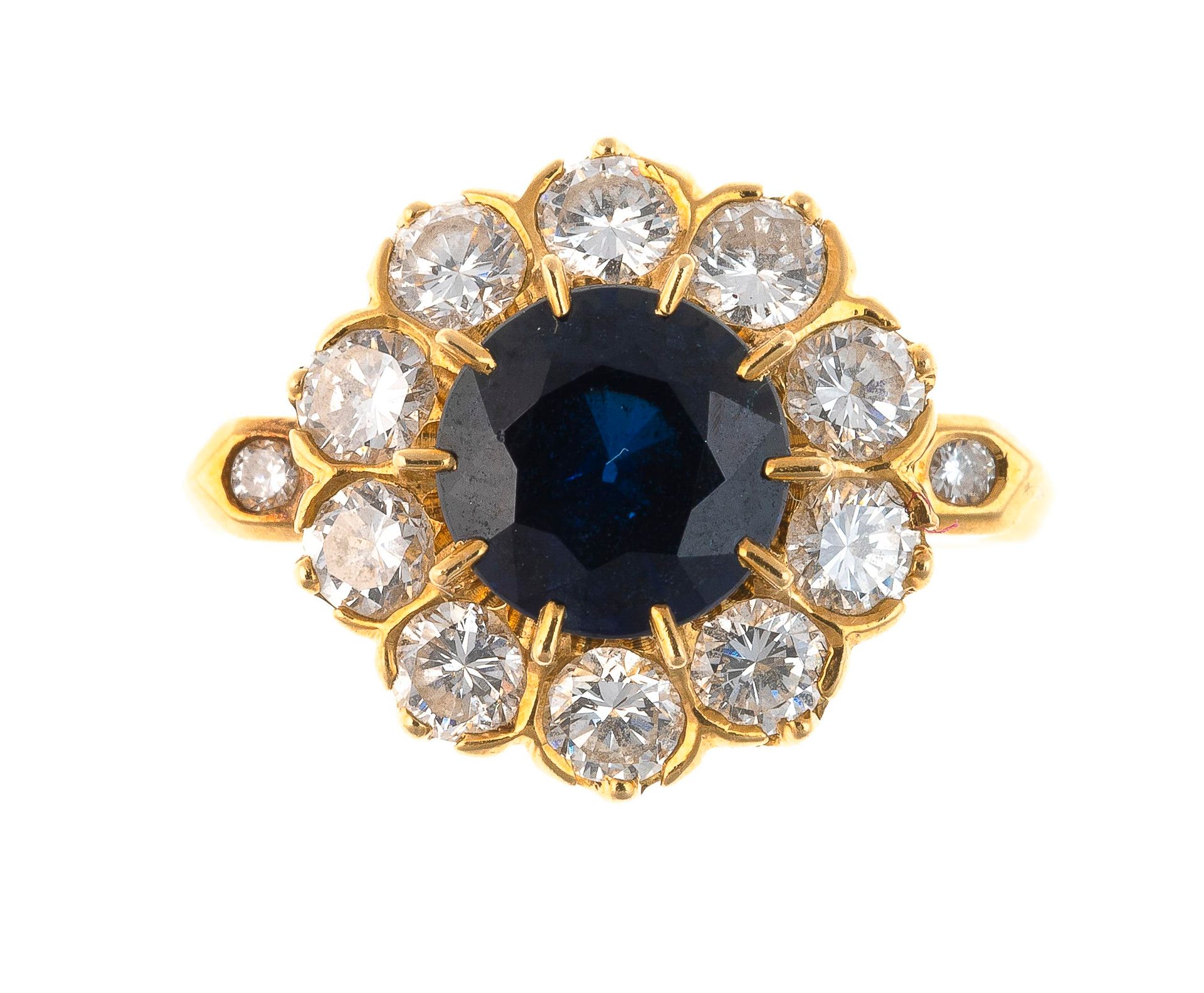 Null 金戒指，镶嵌着一颗明亮式切割的蓝宝石。毛重：4.2克。手指大小：50