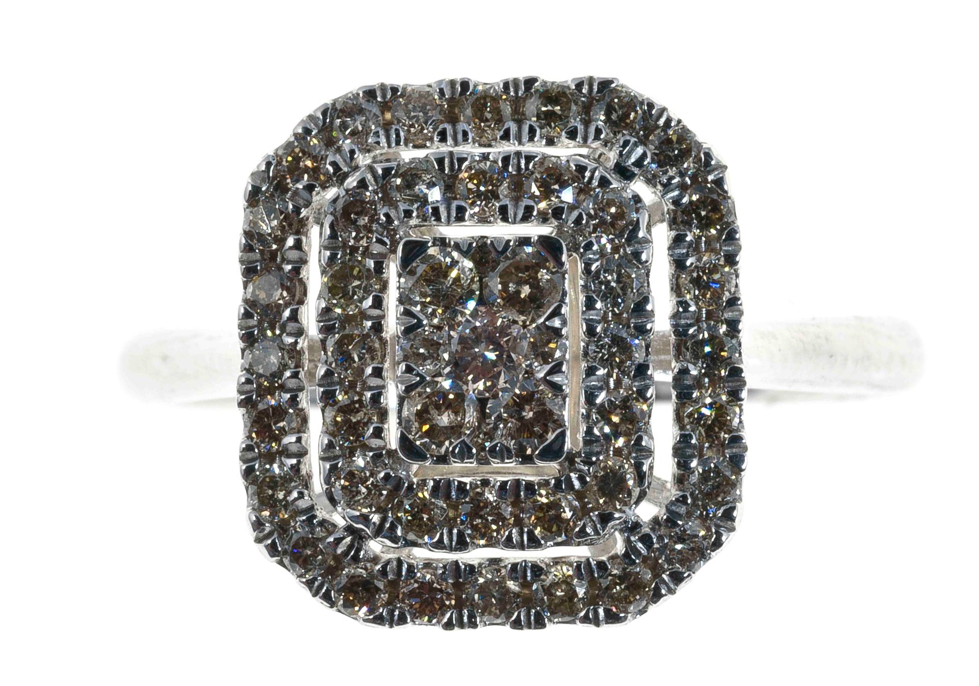 Null Ring aus Weißgold mit 49 Diamanten - Bruttogewicht: 3 g