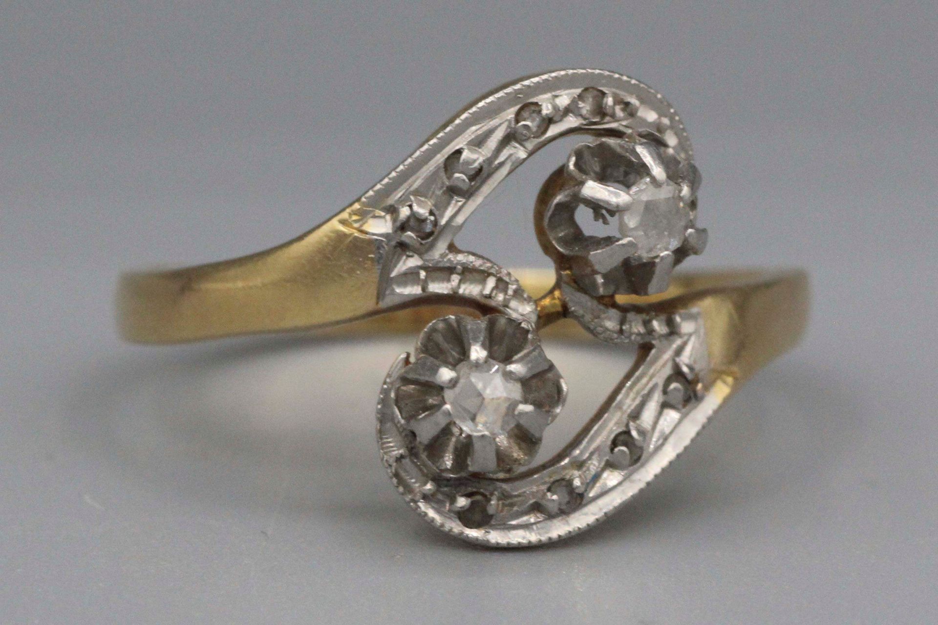 Null 镶嵌钻石的Toi et Moi金戒指。毛重：3.6克 手指尺寸：57