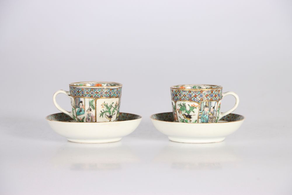 Null (2) CHINA, 19th century, Canton school. Two cups and two saucers decorated &hellip;