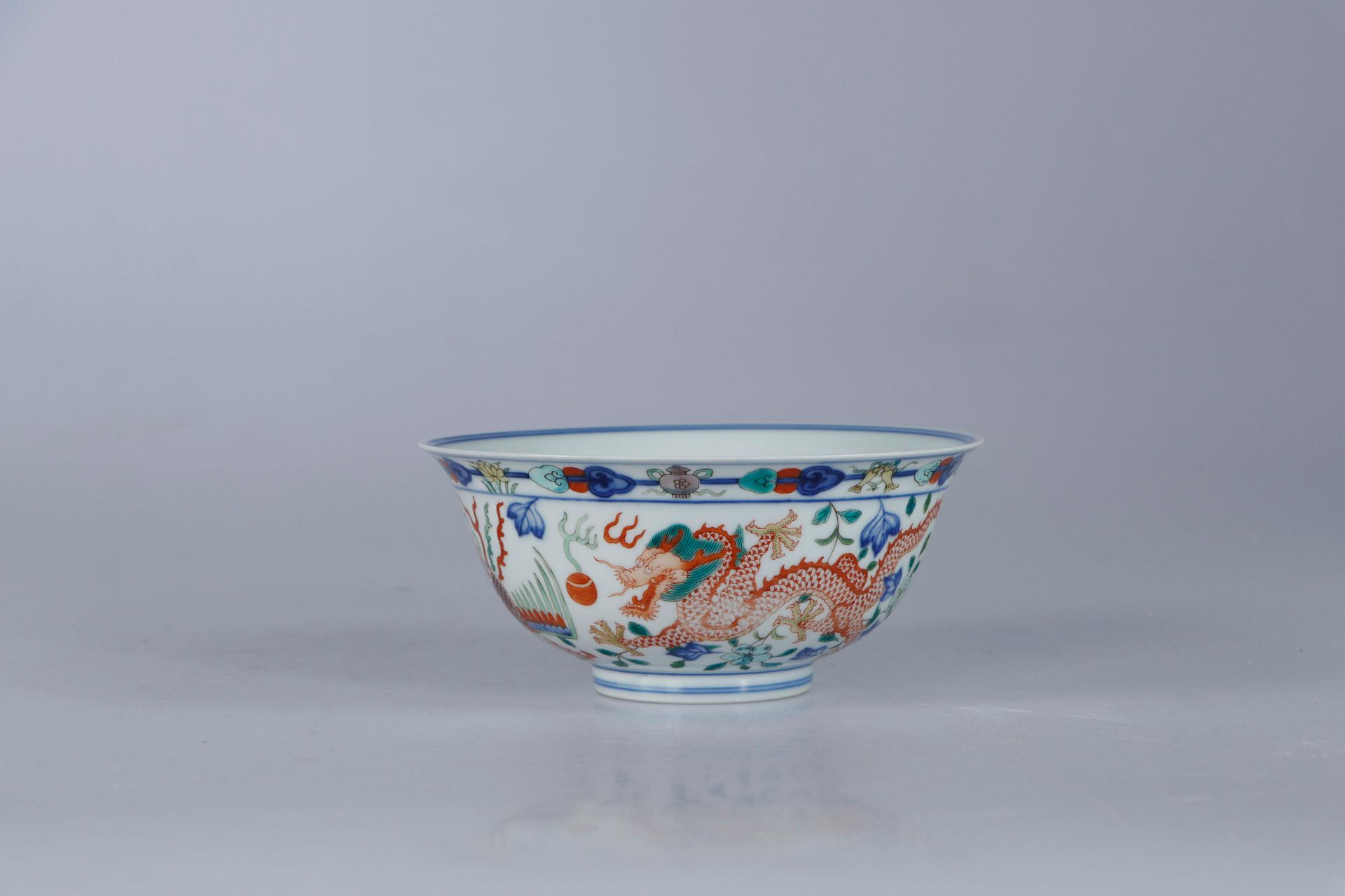 Null *CHINA, Qianlong mark and possibly period. Porcelain bowl, mounted on a sma&hellip;