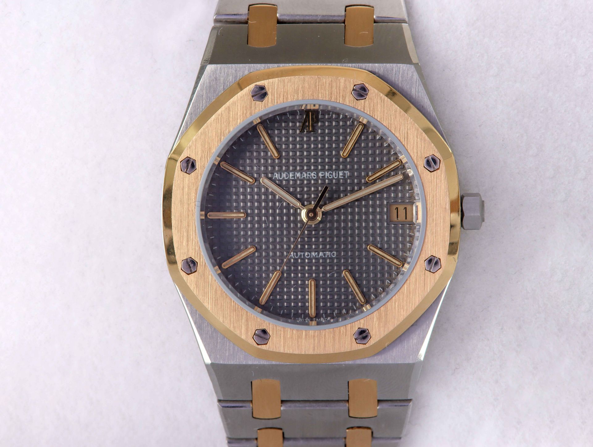 Null AUDEMARS PIGUET: "Royal Oak" model wristwatch in steel and gold. Ref: 4100S&hellip;