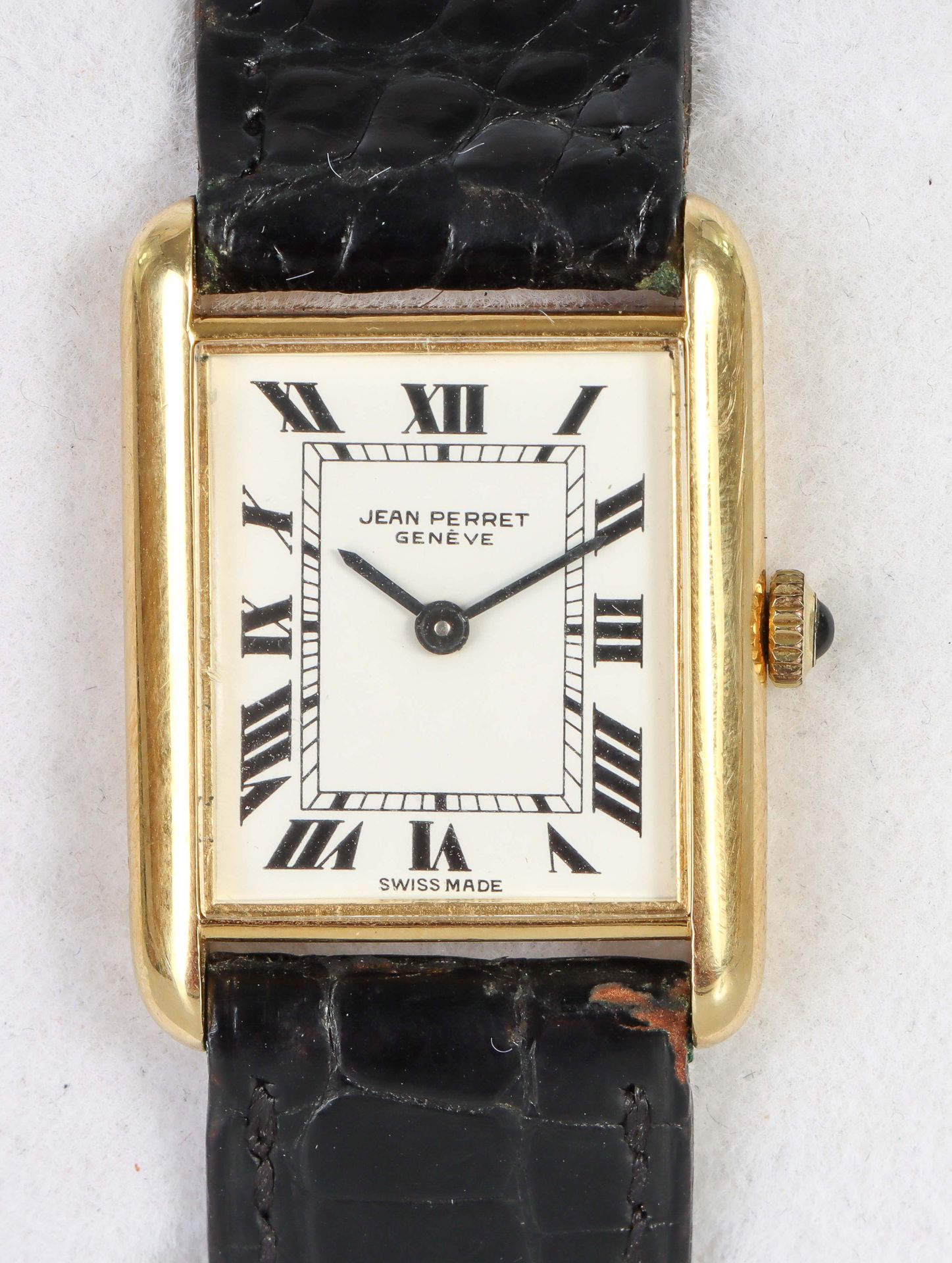 Null JEAN PERRET. Reloj rectangular de oro al estilo del reloj "Tank" de Cartier&hellip;
