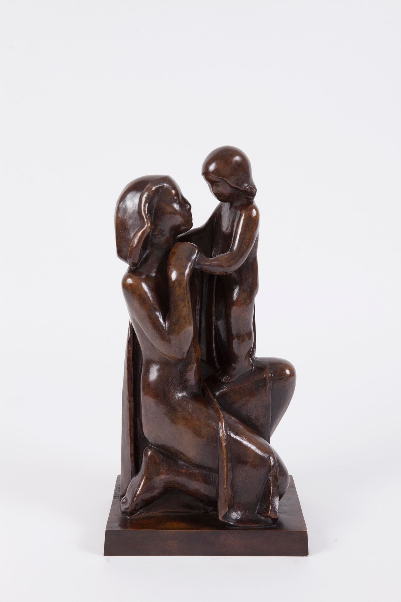 CSAKY Joseph (1888 - 1971) : La mère et l'enfant - Epreuve en bronze, fonte d'éd&hellip;