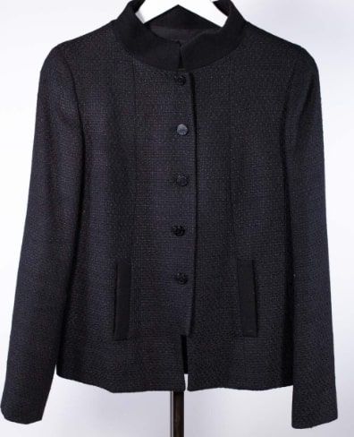 Null CHANEL UNIFORM - Jacket in black wool and cotton. Length 58 cm, size 42. CO&hellip;