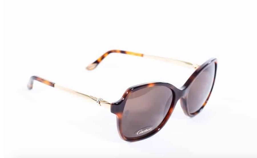 Null CARTIER - SUNGLASSES, brown tortoiseshell, gold temple. (Retail price 825 €&hellip;