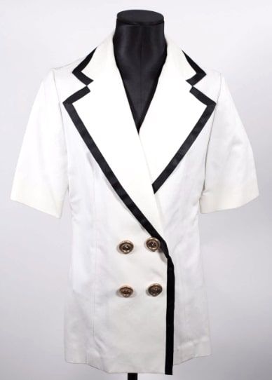 Null CHRISTIAN DIOR Boutique - Short white cotton jacket, crossed buttons. CONDI&hellip;