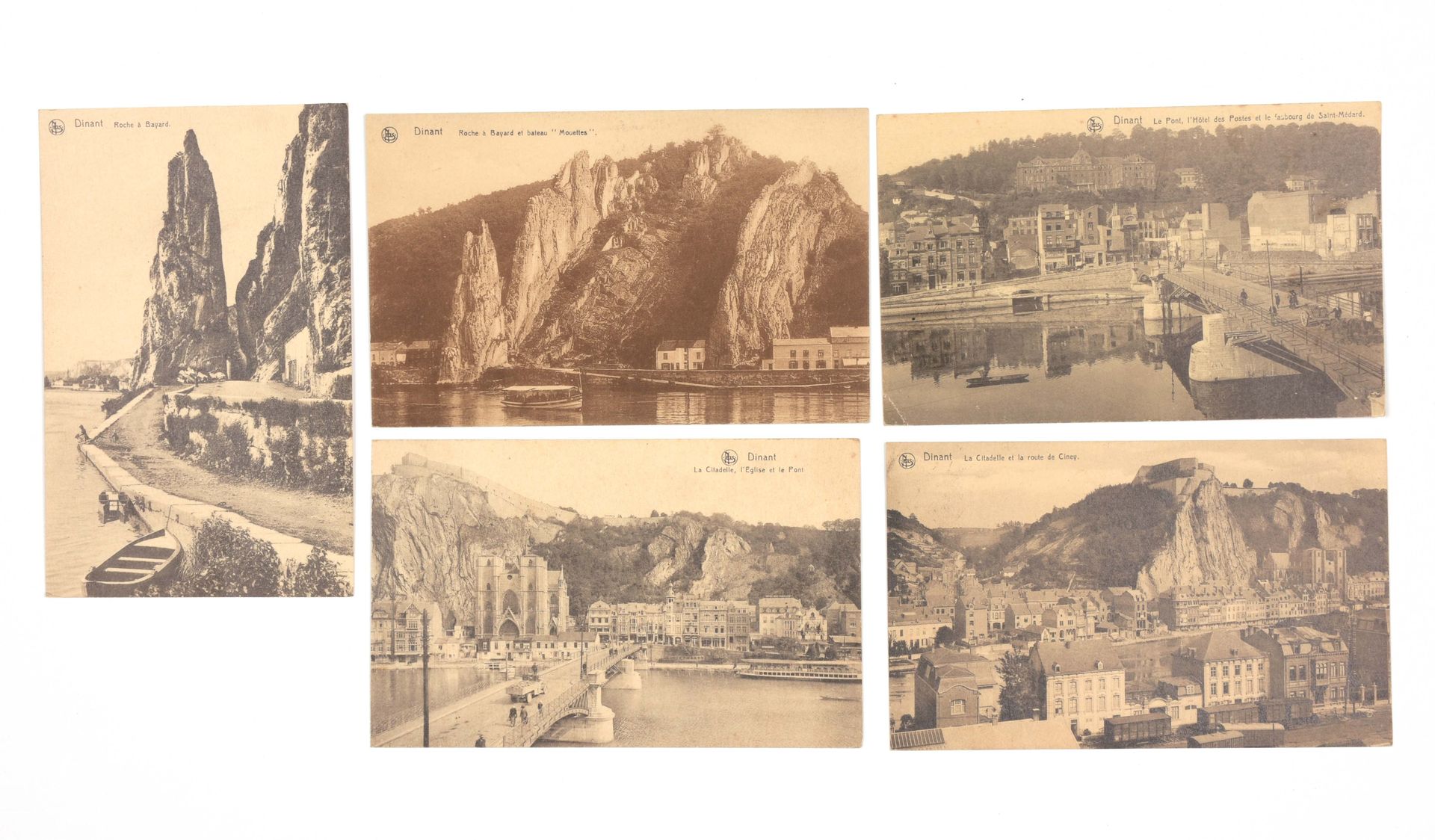 [POSTKAARTEN DINANT] 收集了377张迪南特的明信片

联名：《迪南特纪念册》，附G.H.的12张照片，约。1880年+相册 "迪南，真实的照&hellip;