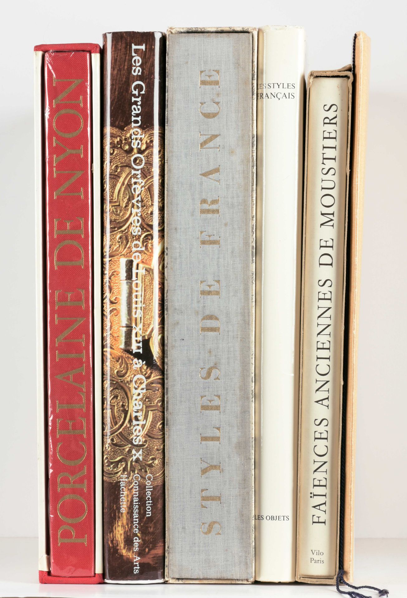 PÉLICHET, Edgar 精彩的尼翁瓷器

In-4°, 228 pp.200多幅插图，包括Michèle Duperrex的192张彩色照片。Jean-&hellip;