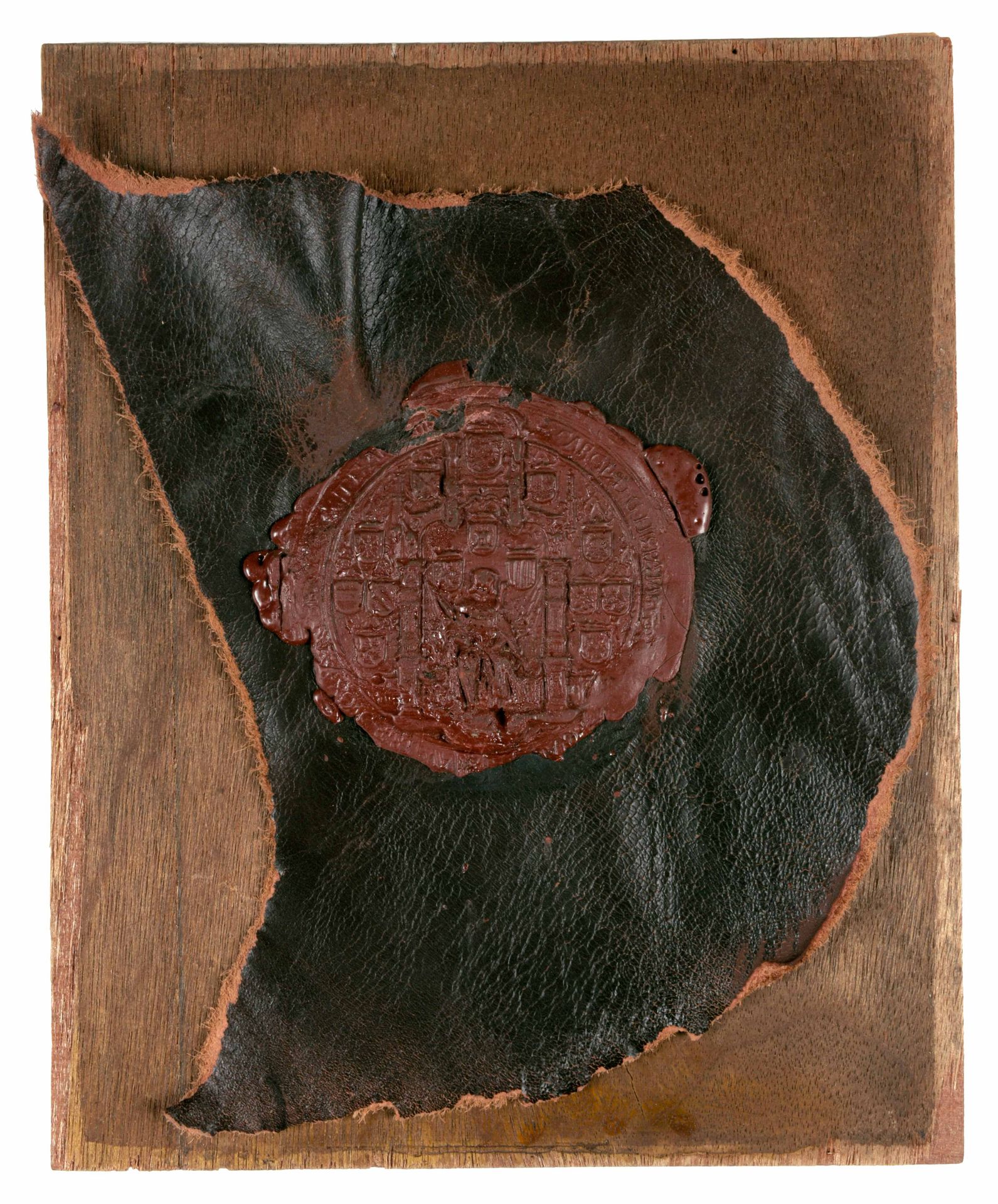 [CHARLES V] 查理五世皇帝的大印

红色蜡封，在皮革上，装在三合板上。直径：9.5厘米。文本（不完全可读）。S. Carol dg hispaniar&hellip;