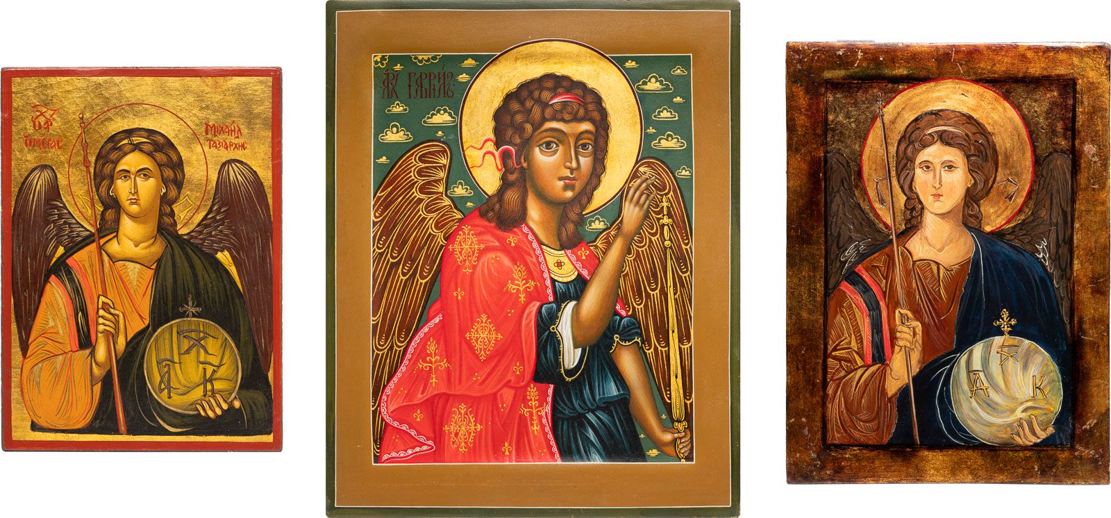 THREE ICONS SHOWING THE ARCHANGELS MICHAEL AND GABRIEL 三幅显示天使米歇尔和加布里埃尔的图标 20世纪下半&hellip;