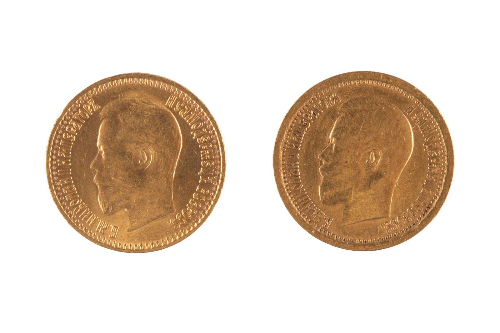 TWO 7.5 ROUBLES GOLD COINS 两枚7.5卢布金币 俄罗斯，圣彼得堡，1897年 正面。俄罗斯尼古拉二世的画像，背面。皇冠上的双帝国鹰绶带&hellip;