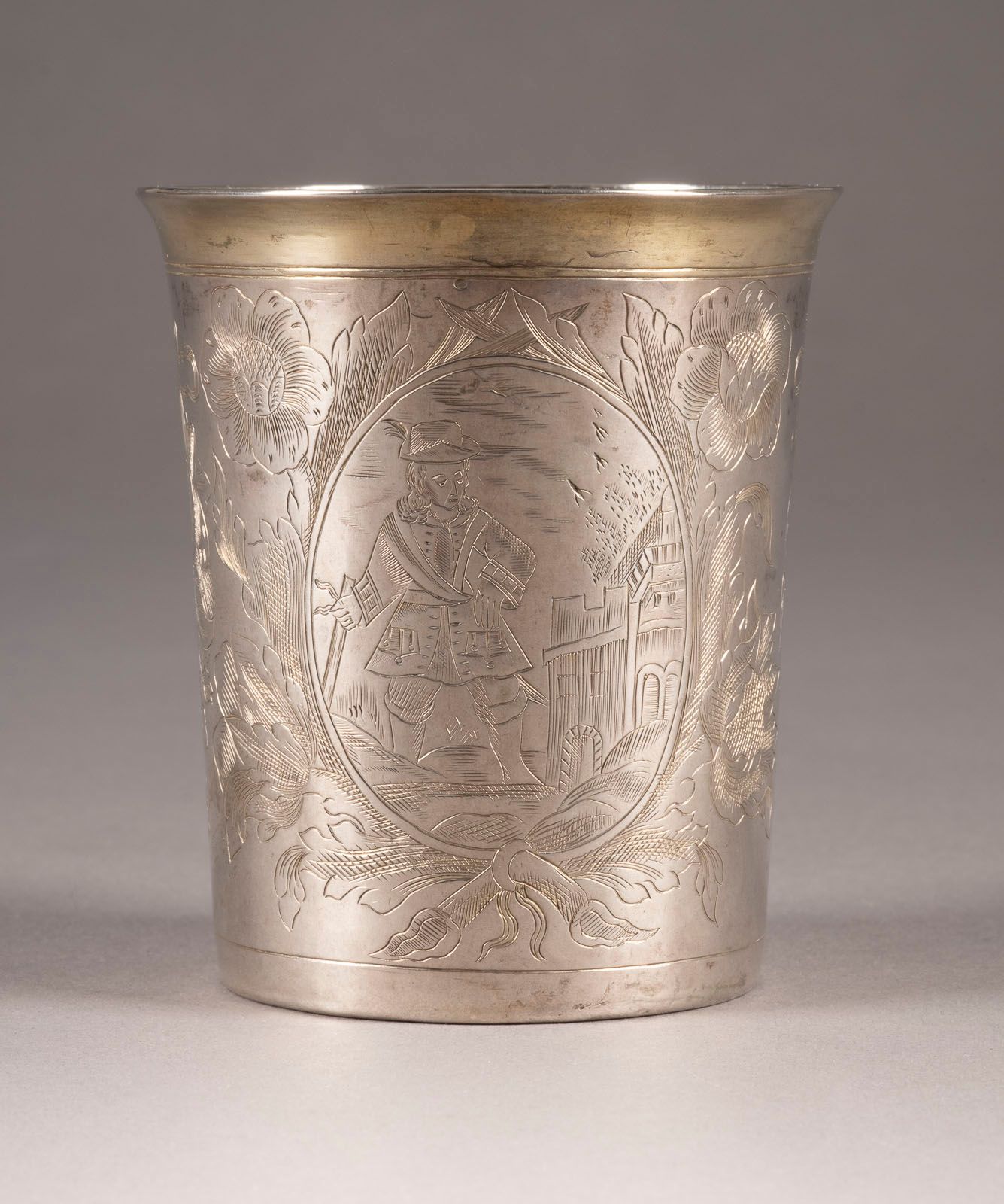 A SILVER BEAKER A SILVER BEAKER Russian, Moscow, circa 1720 The sides engraved w&hellip;