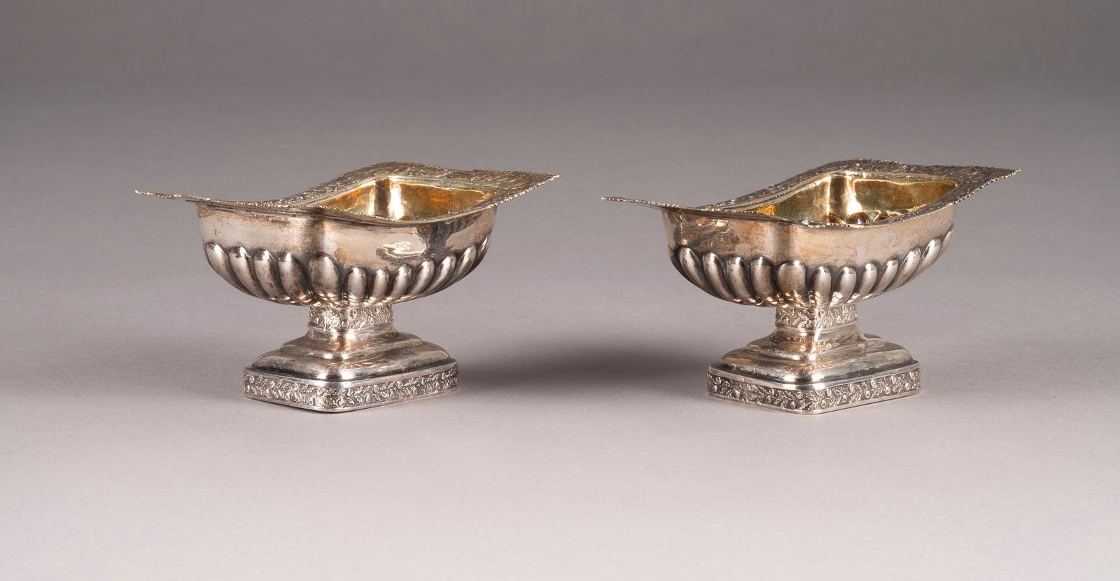 A PAIR OF LARGE SILVER SALT CELLARS A PAIR OF LARGE SILVER SALT CELLARS Russian,&hellip;