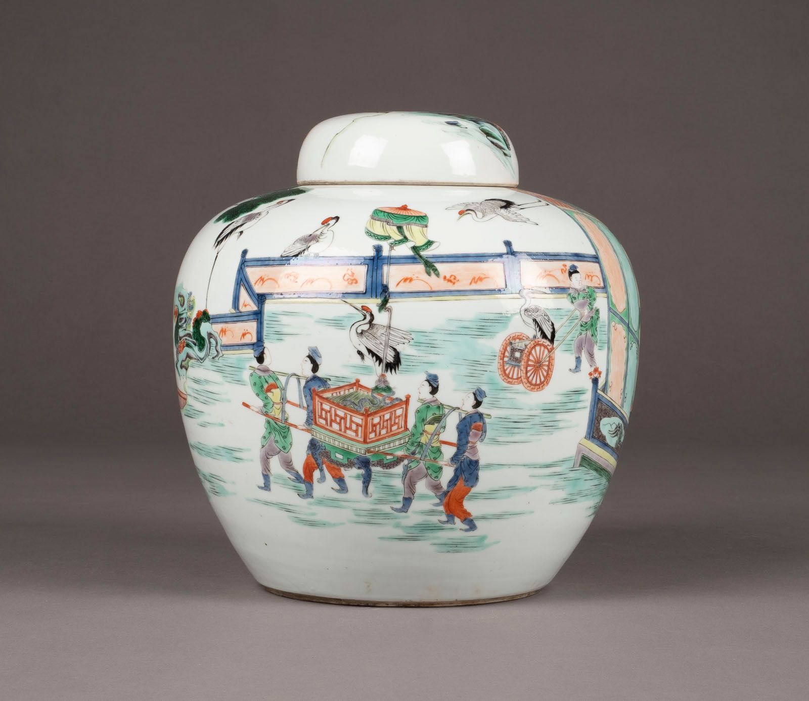 EIN FAMILLE VERTE DECKELTOPF A FAMILLE VERTE JAR AND LID China, Qing Dynasty Por&hellip;