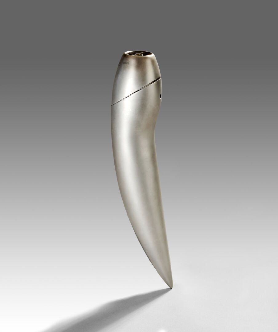 Null 
Philippe STARCK designer




Torche officielle des XVIè jeux olympiques d'&hellip;