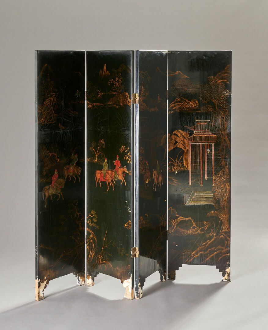 Null CHINA or INDOCHINA 
Four-leaf lacquered screen decorated with horsemen near&hellip;