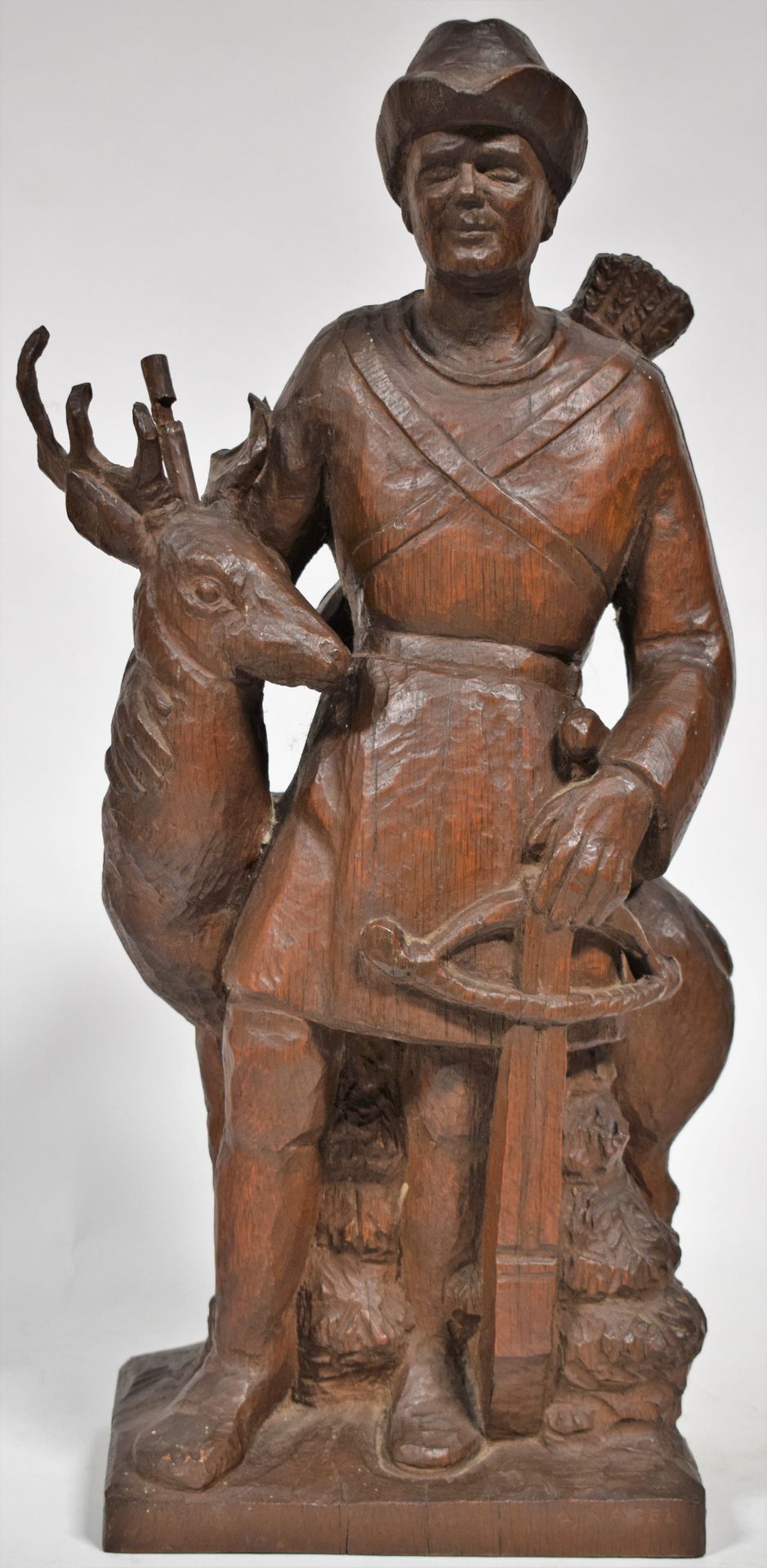 Null (SCULPTURE/RELIGIOSA) Saint Hubert en chêne sculpté, XIXème siècle, dos éba&hellip;