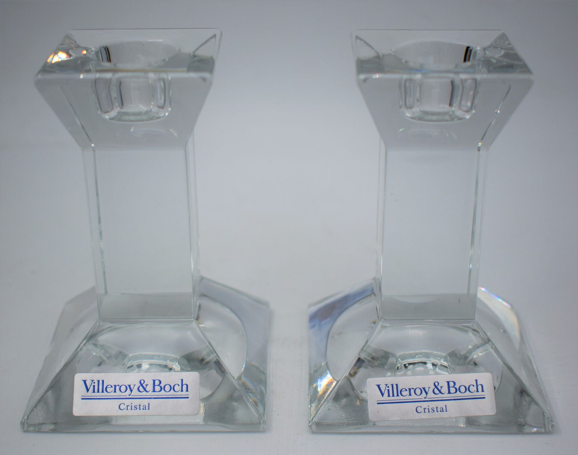 VILLEROY BOCH : Paire de BOUGEOIRS en cristal, hauteur 10 cm 
| 
VILLEROY BOCH: &hellip;