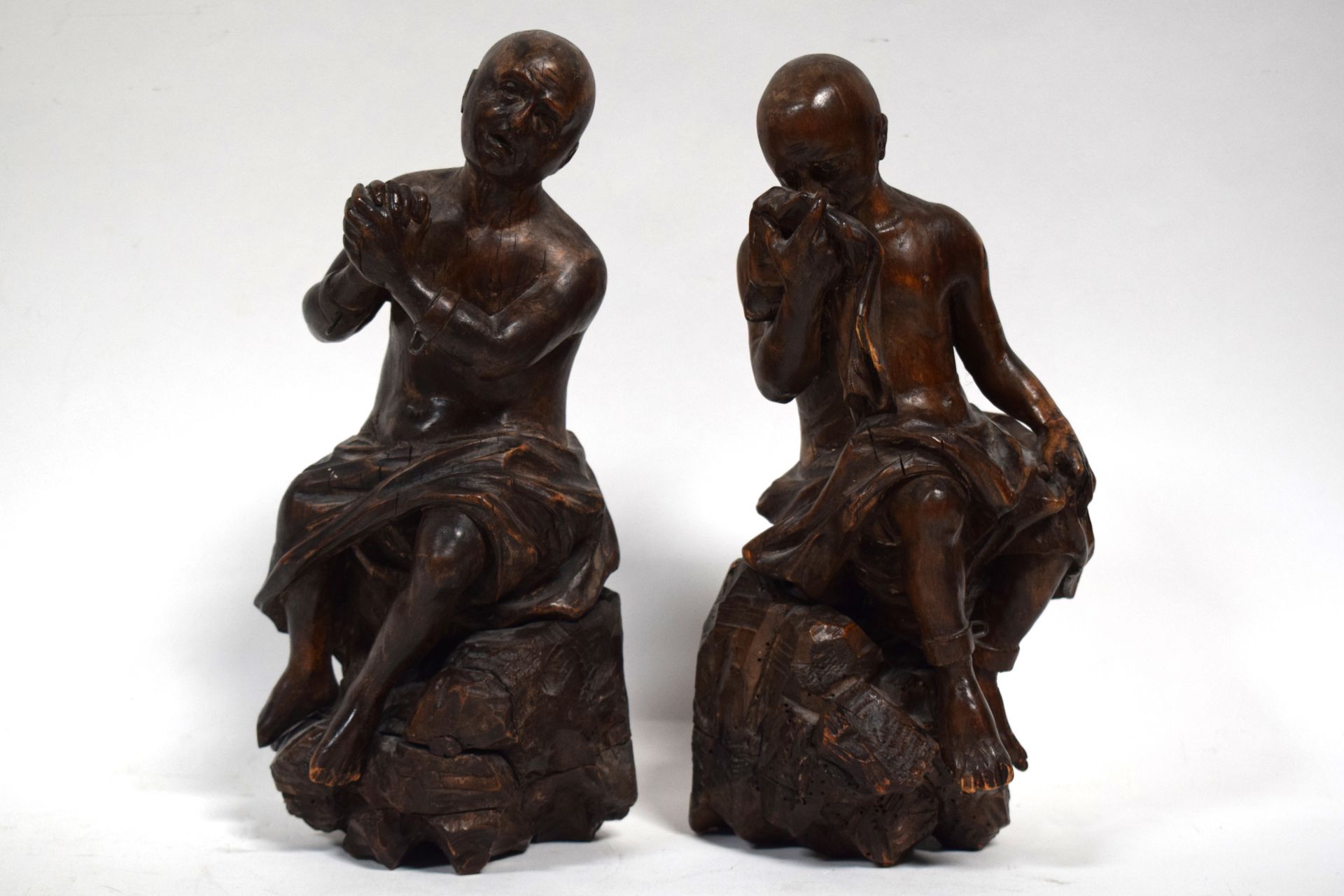 Null (SCULPTURE/RELIGIOSA) Paire d’esclaves en bois sculpté, XVIIème siècle, dos&hellip;