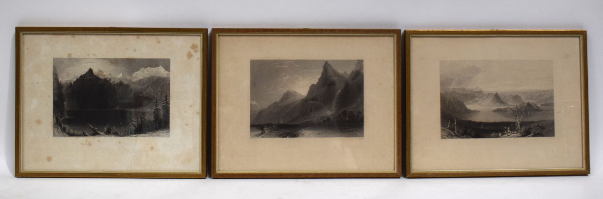 Null Ensemble de trois GRAVURES : 

1. Le Lac de Lucerne, gravé par Charles MOTT&hellip;