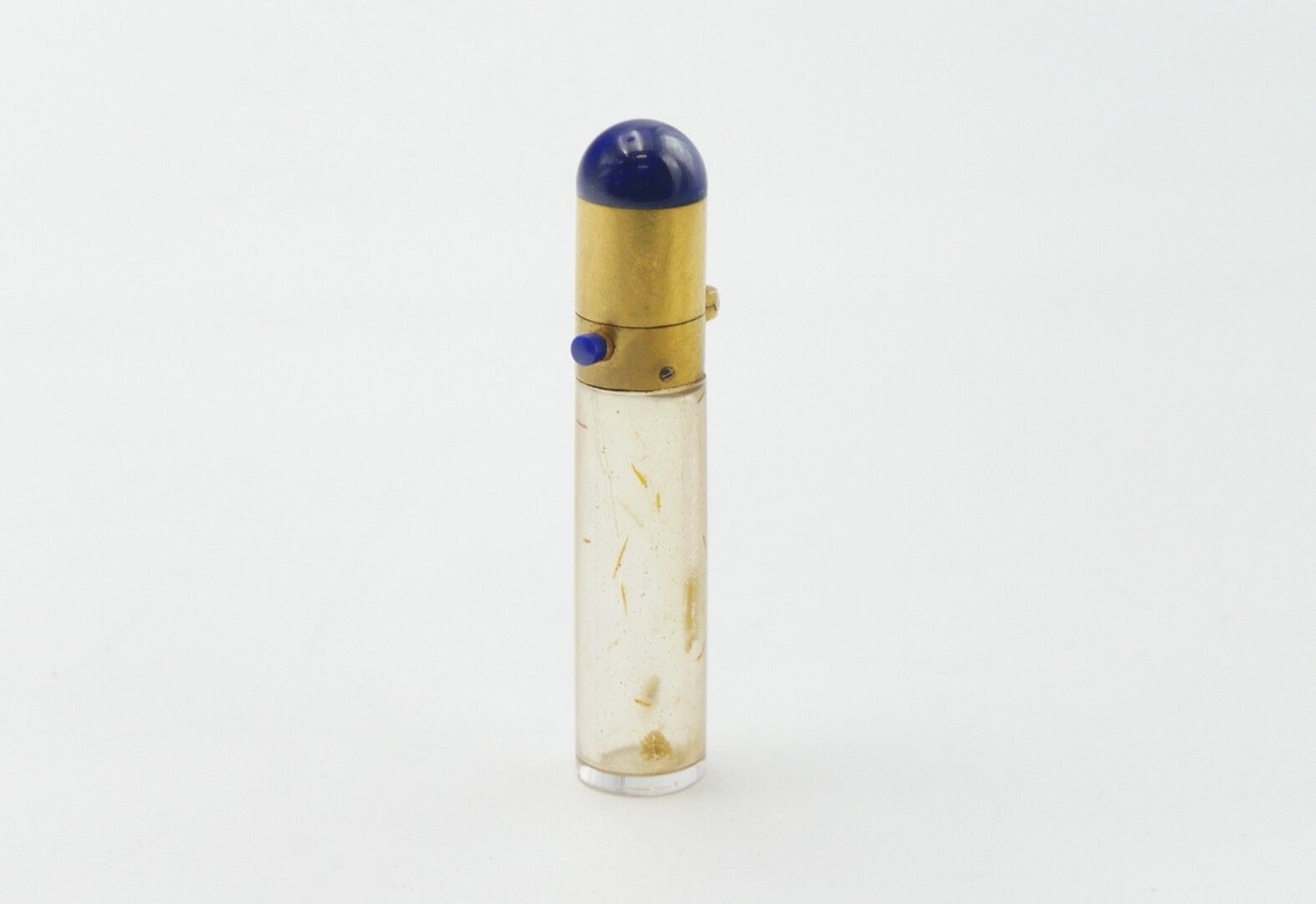 Null LINZELER - EARLY 20th CENTURY 

Glass salt bottle, gold mount 750/1000e, th&hellip;