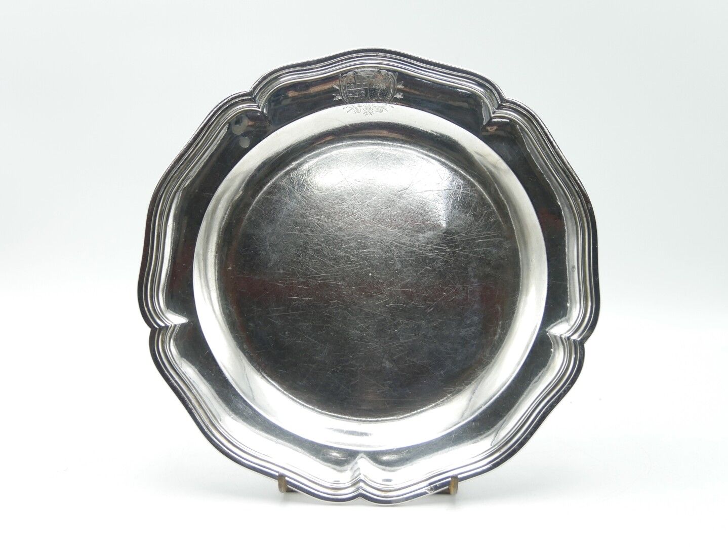 Null Jean-François OSMONT - Caen - 1774-1780 

A silver dish with a curved edge,&hellip;