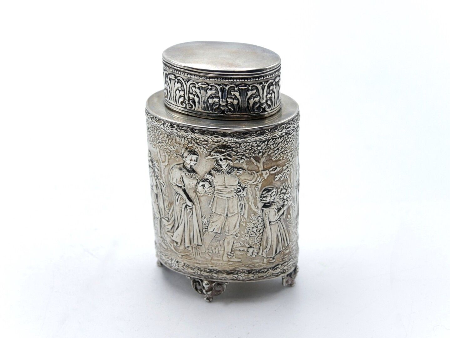 Null GERMANY ? - late 19th - early 20th century 

Tea box, oval section in silve&hellip;