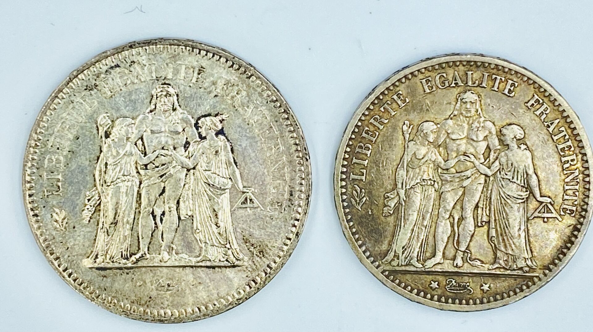 Null FRANCE - XIXe et XXe siècle 

Lot de deux pièces en argent Hercule : 

- 50&hellip;